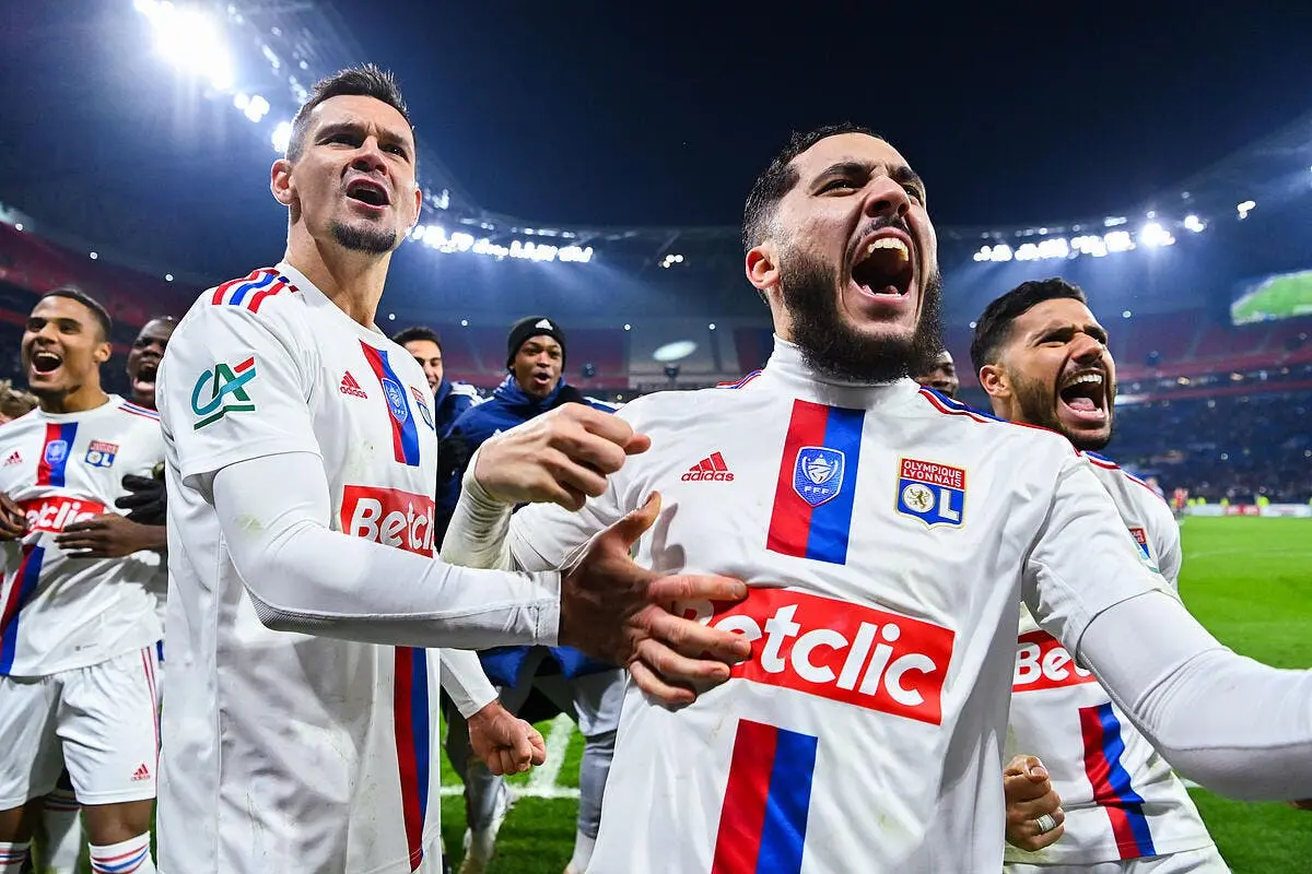 ol avec lovren sur le dos cherki ne peut pas lacher cherki 5 356992