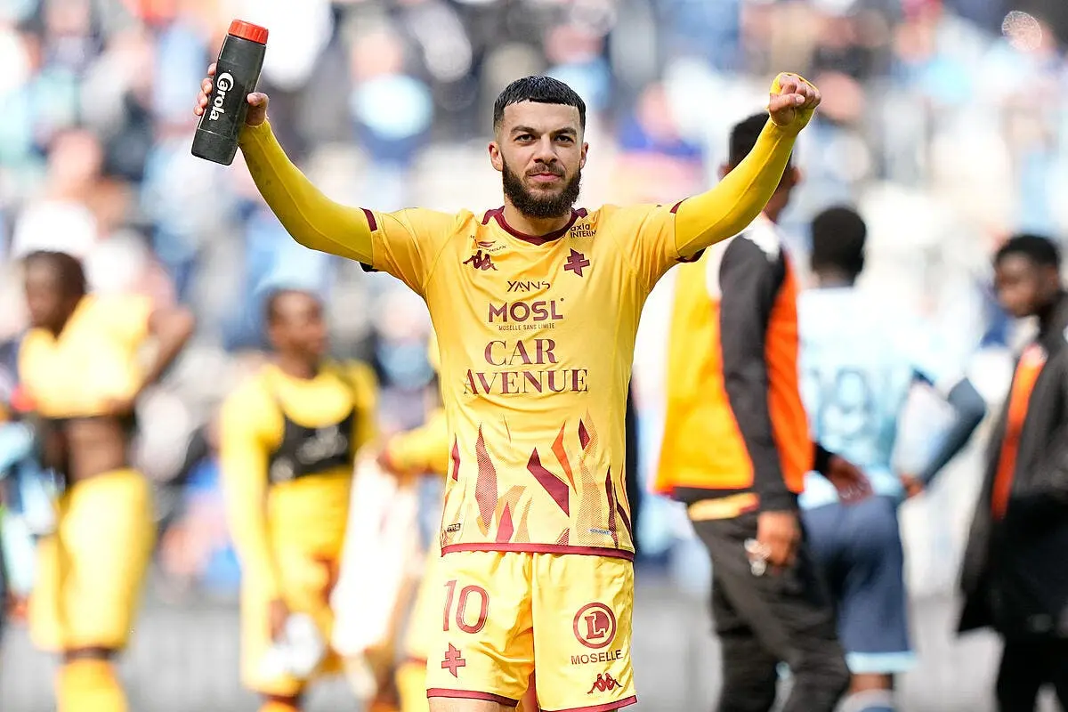 Il empile les buts en Ligue 1, l'OL est sur un gros coup