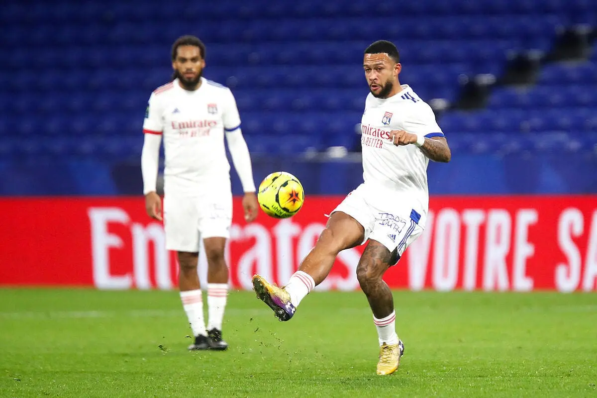ol om thauvin et depay ensemble au milan djellit se mouille icon 25i1676 copie 305373