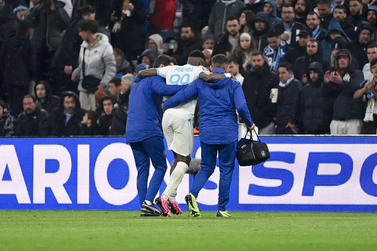 om mbemba remet un coup au moral des marseillais mbemba 2 373944