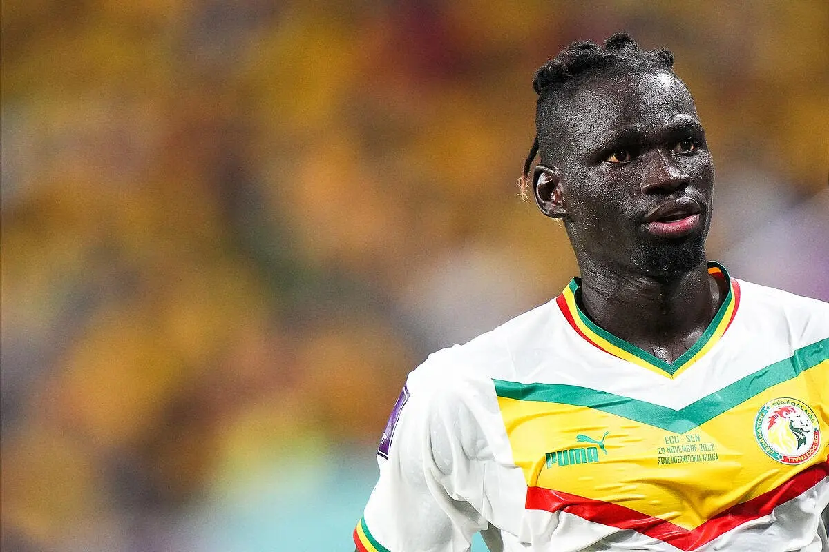 pathe ciss revolte par son transfert avorte a l ol icon wc 221128 5120 356494