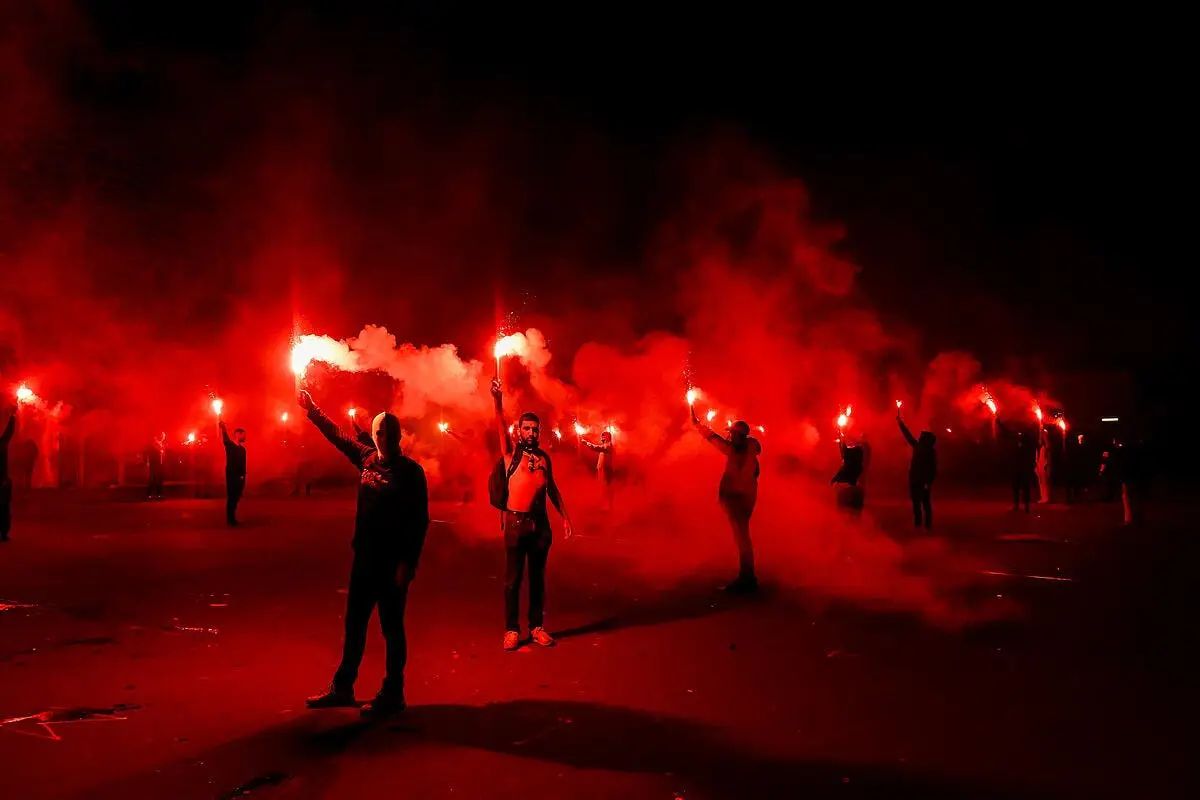 psg barca les supporters en feu jusqu au couvre feu icon bap 110320 93 052 308671