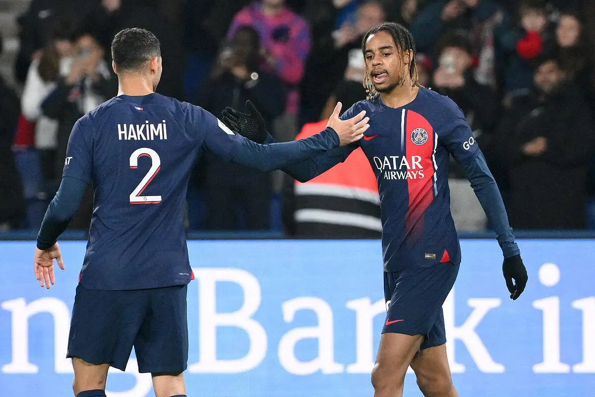 psg daniel riolo et les abrutis apres le show de bambi barcola icon sac 8029 2 369059