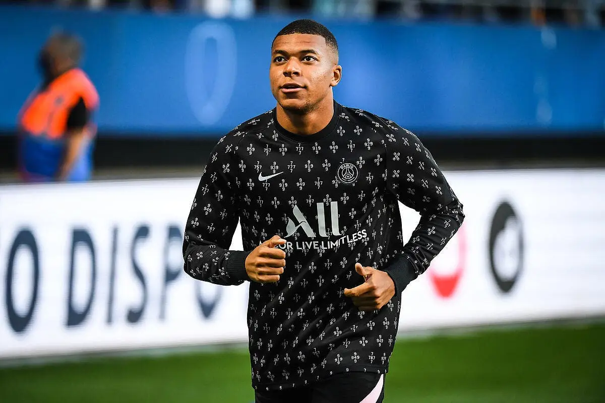 psg kylian mbappe siffle par le parc des princes icon mm1 1670 1 321393