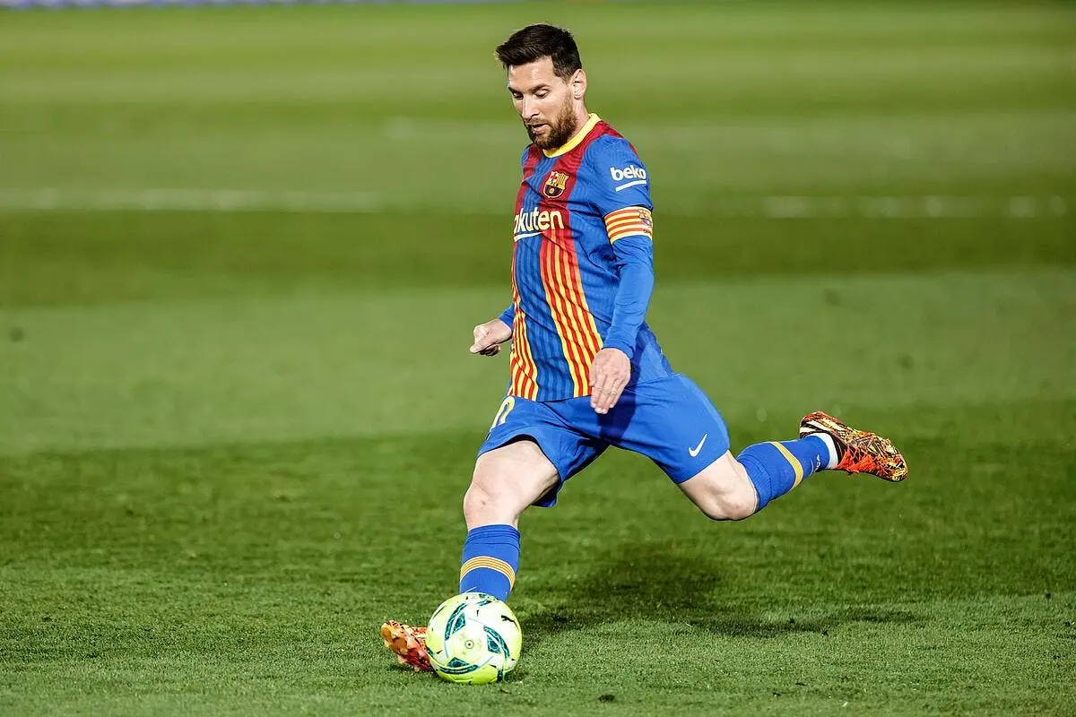psg l offre d al khelaifi pour messi est tombee icon ps 210410 004 312717
