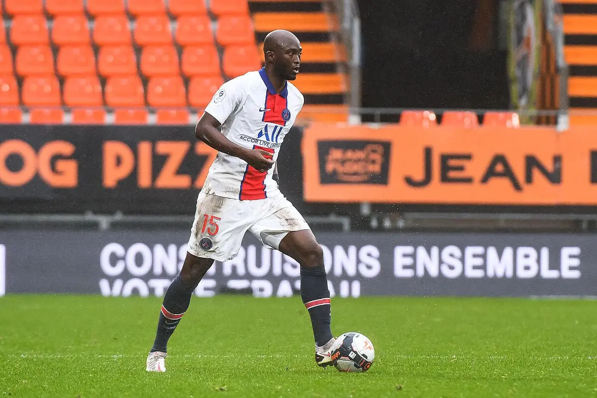 psg meme boycotte danilo ne petera pas un cable aa 307749