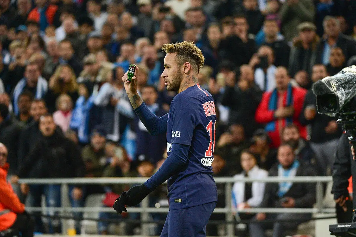 psg neymar cartonne a marseille la provence hallucine icon win 281018 01 68560 312651