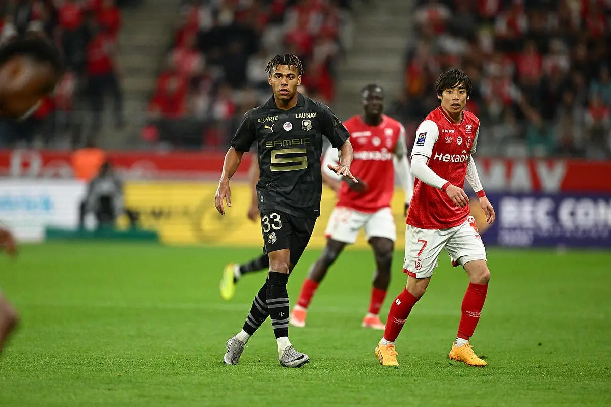 PSG : Xavi Simons s'en va, son remplaçant a 30 ME est trouvé