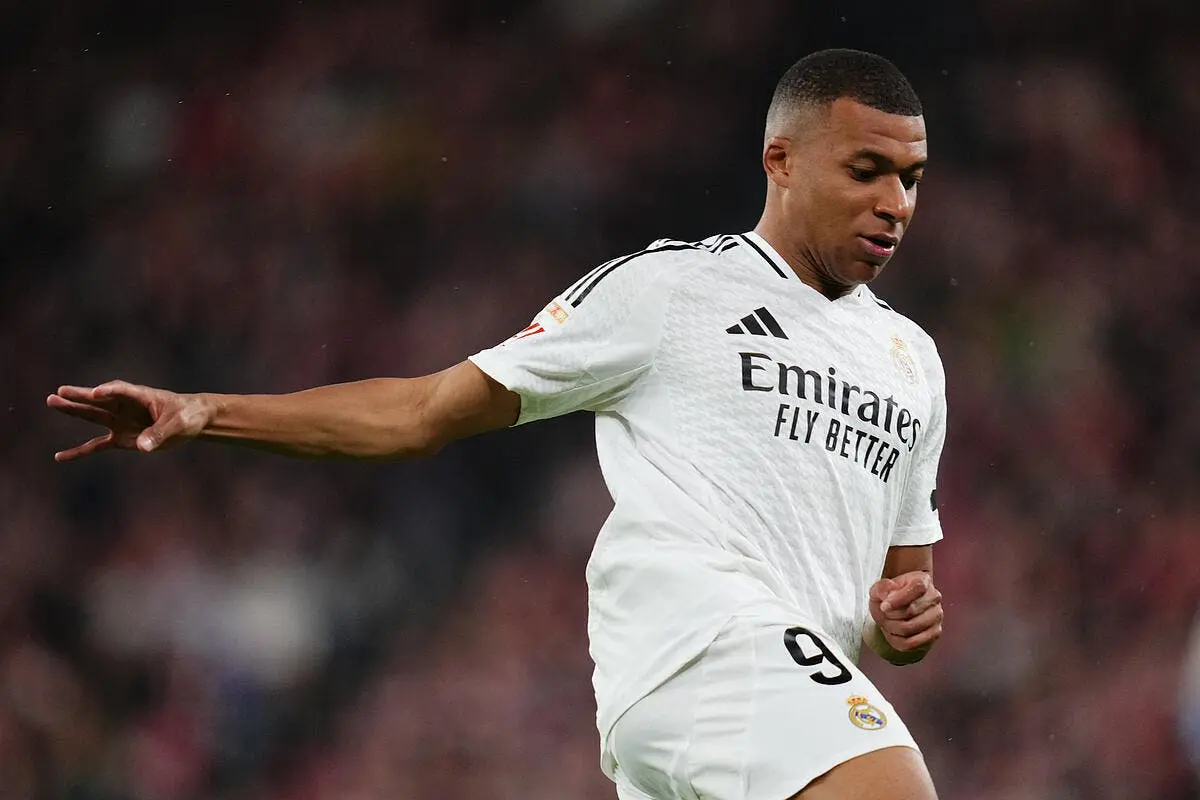 real kylian mbappe rate un nouveau penalty iconsport 246184 0072 384868