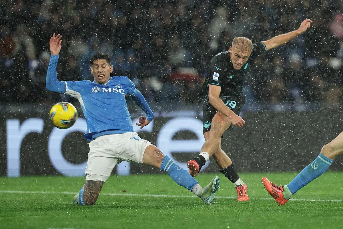 serie a naples tombe contre la lazio et lache la premiere place iconsport 246675 0052 385071