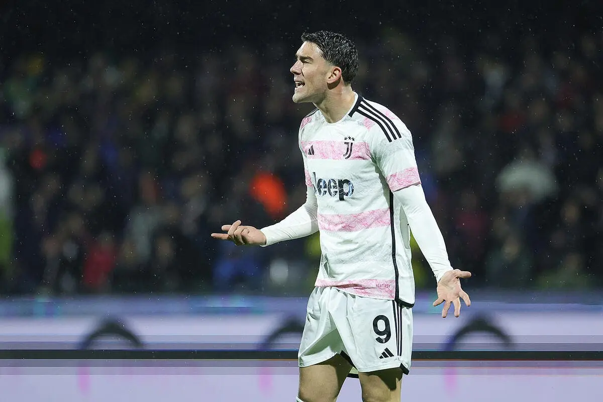 serie a vlahovic renverse la salernitana la juve ne lache pas l inter icon lp 21760985 370238