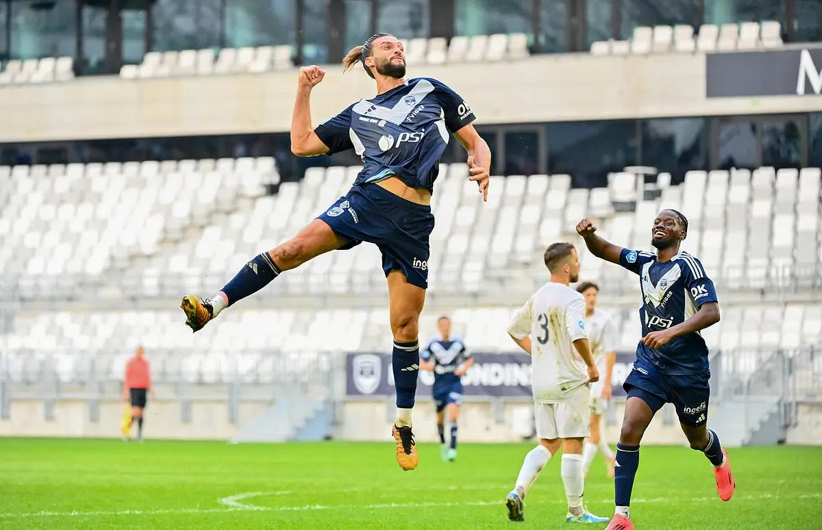 star des girondins andy carroll prefere la n2 a l angleterre carroll 1 382348