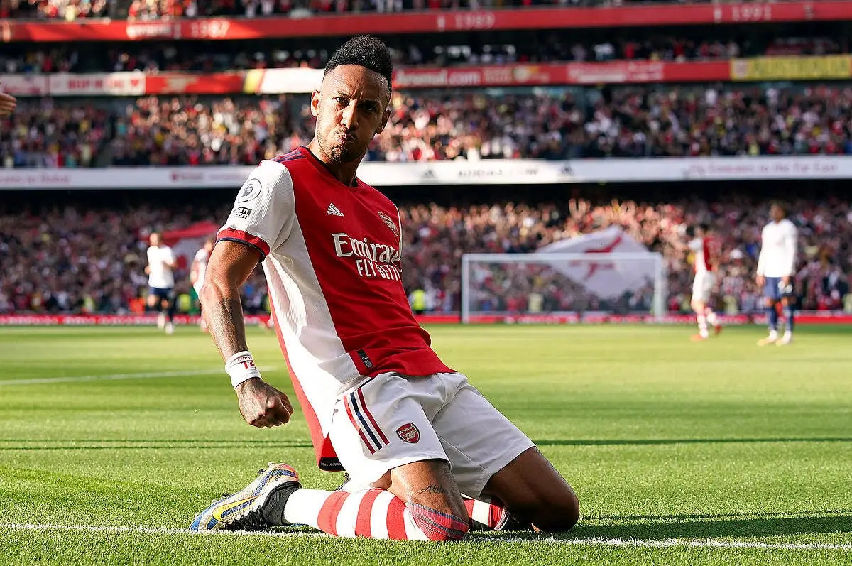 thierry henry fait le buzz a arsenal icon 62694387 324563