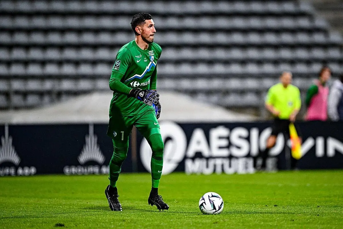 un gardien cote en l1 l asse le veut pour son banc maubleu 378090