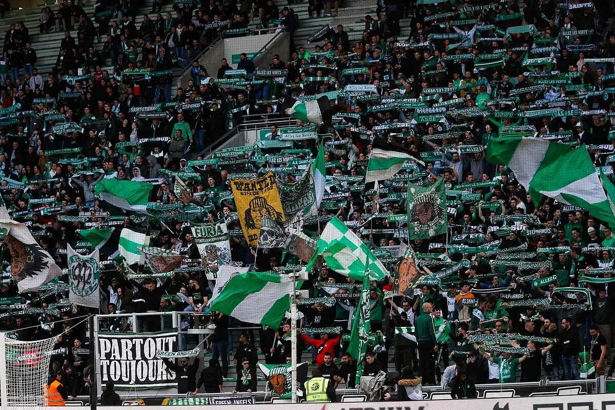 asse panique chez les ultras la dissolution rode toujours supporters asse 8 397319