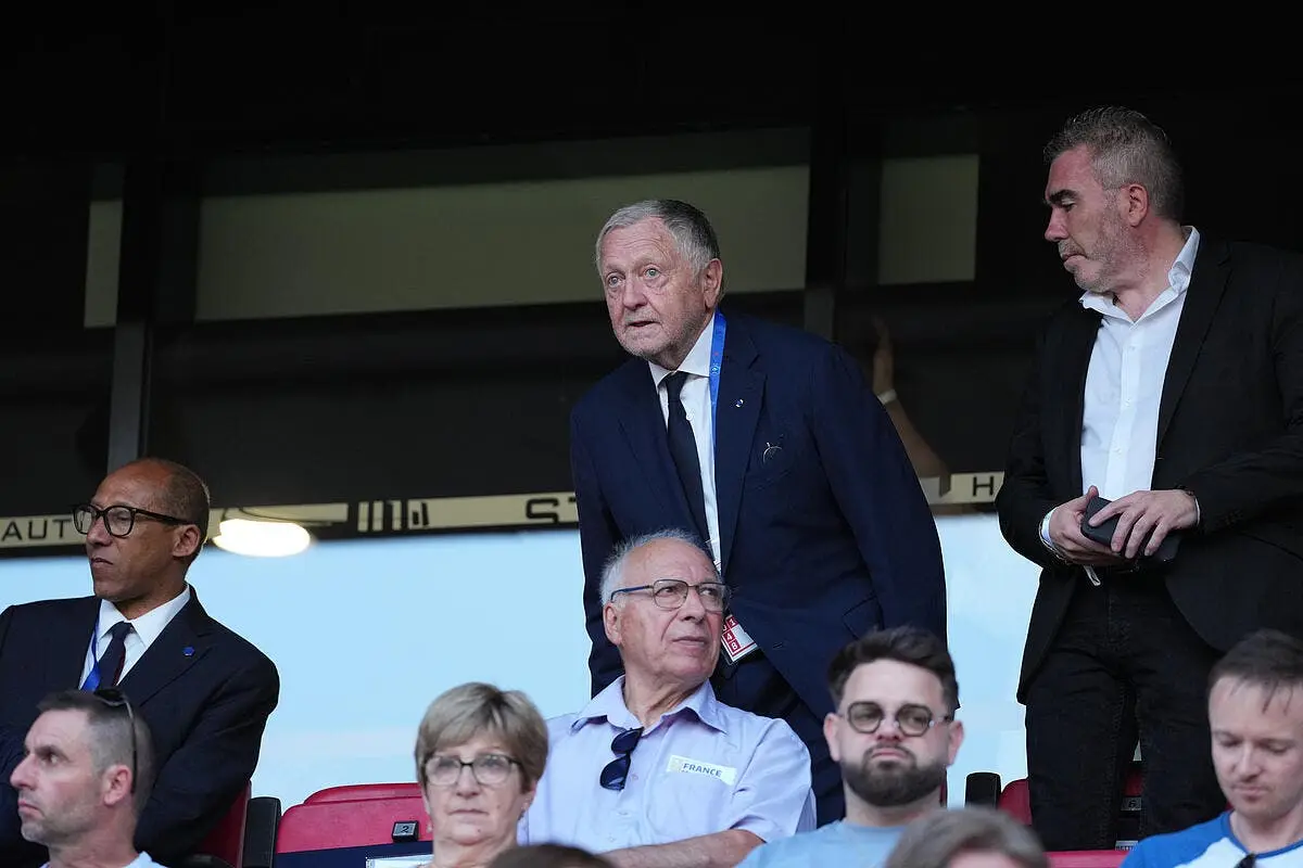 Aulas revient pour sauver l’OL de la Ligue 2