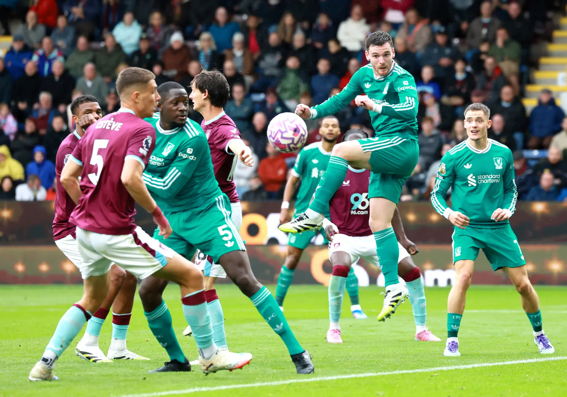 PL : Liverpool s'en sort miraculeusement à Burnley