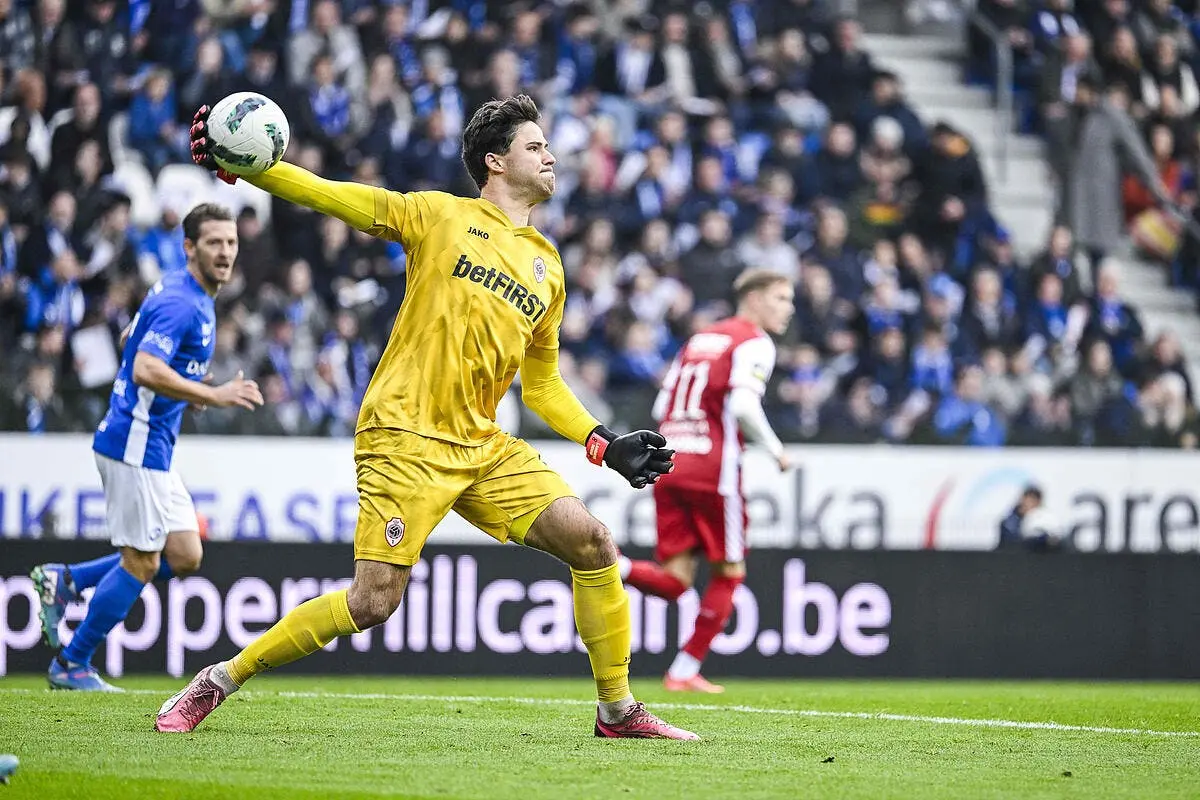 le psg remet un coup de pression a donnarumma lammens 390400