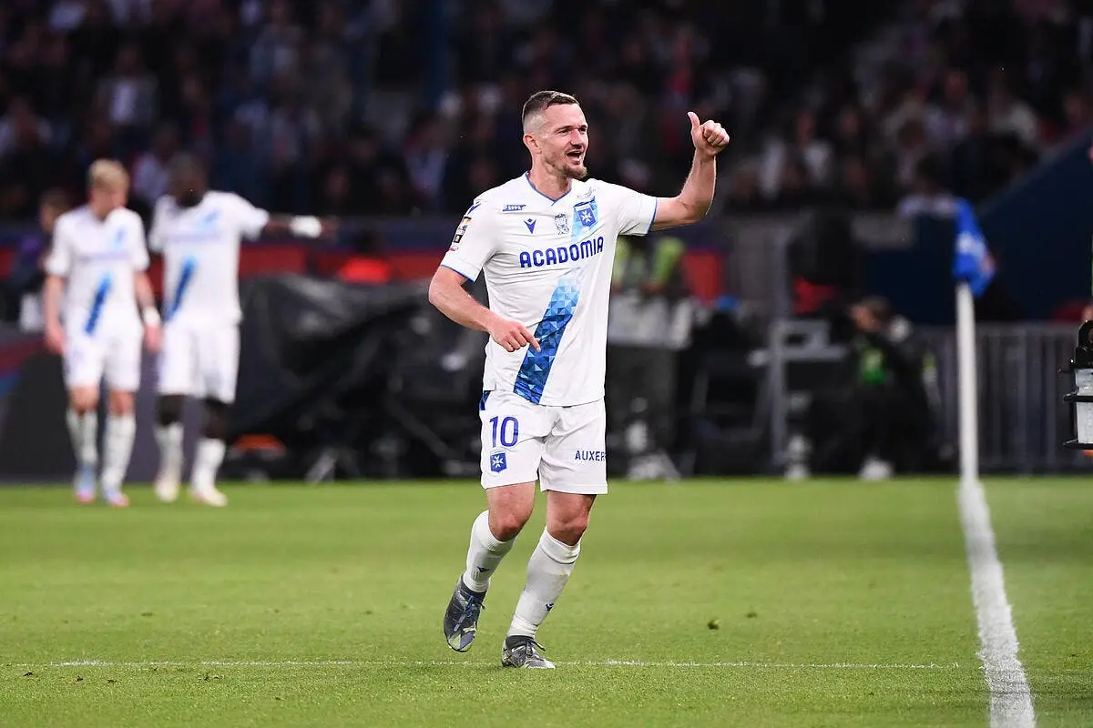lens devance le paris fc pour une valeur sure de ligue 1 gaetan perrin 1 394565