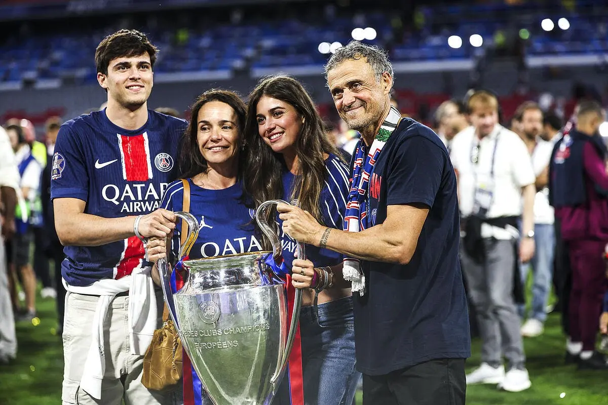 Luis Enrique entonne l’hymne du PSG, c’est l’émotion