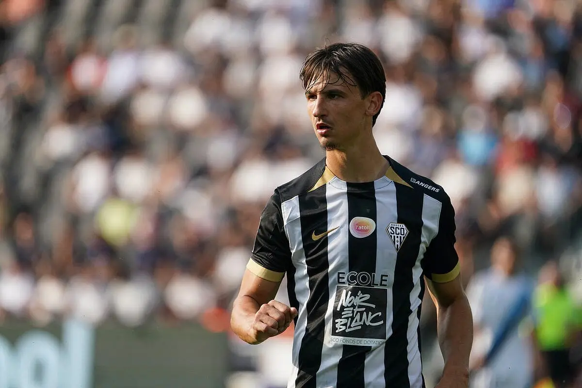 mercato rennes s attaque a esteban lepaul iconsport 266989 0217 397405
