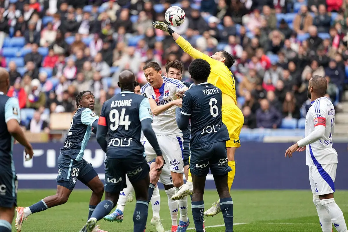OL : Matic n’est plus au niveau, ça vire au flop à Lyon