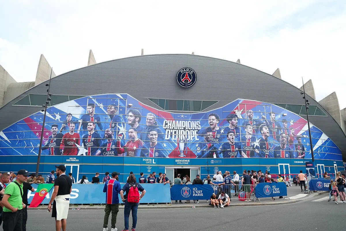 Le PSG reste au Parc des Princes, c'est décidé !