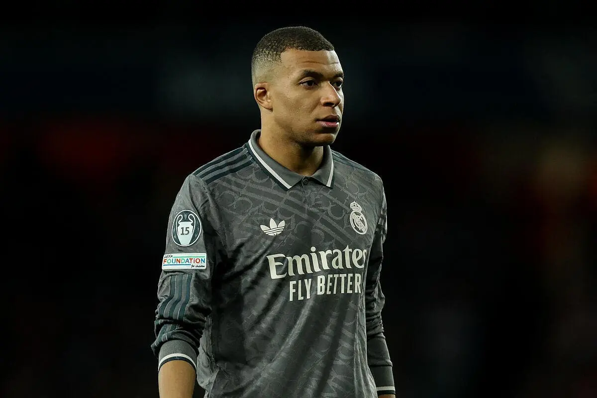 Real Madrid : Mbappé expulsé contre Alavès