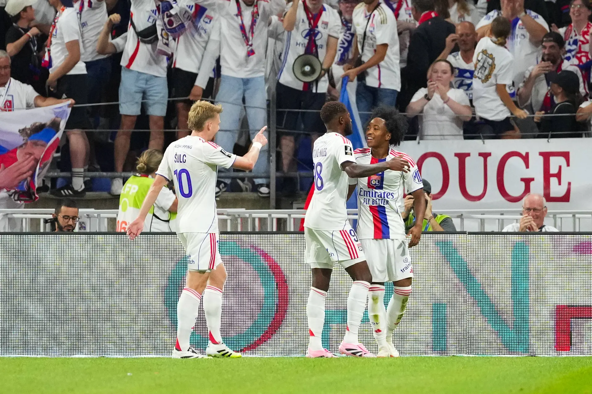 Lamine Yamal joue à l’OL, son agent abuse