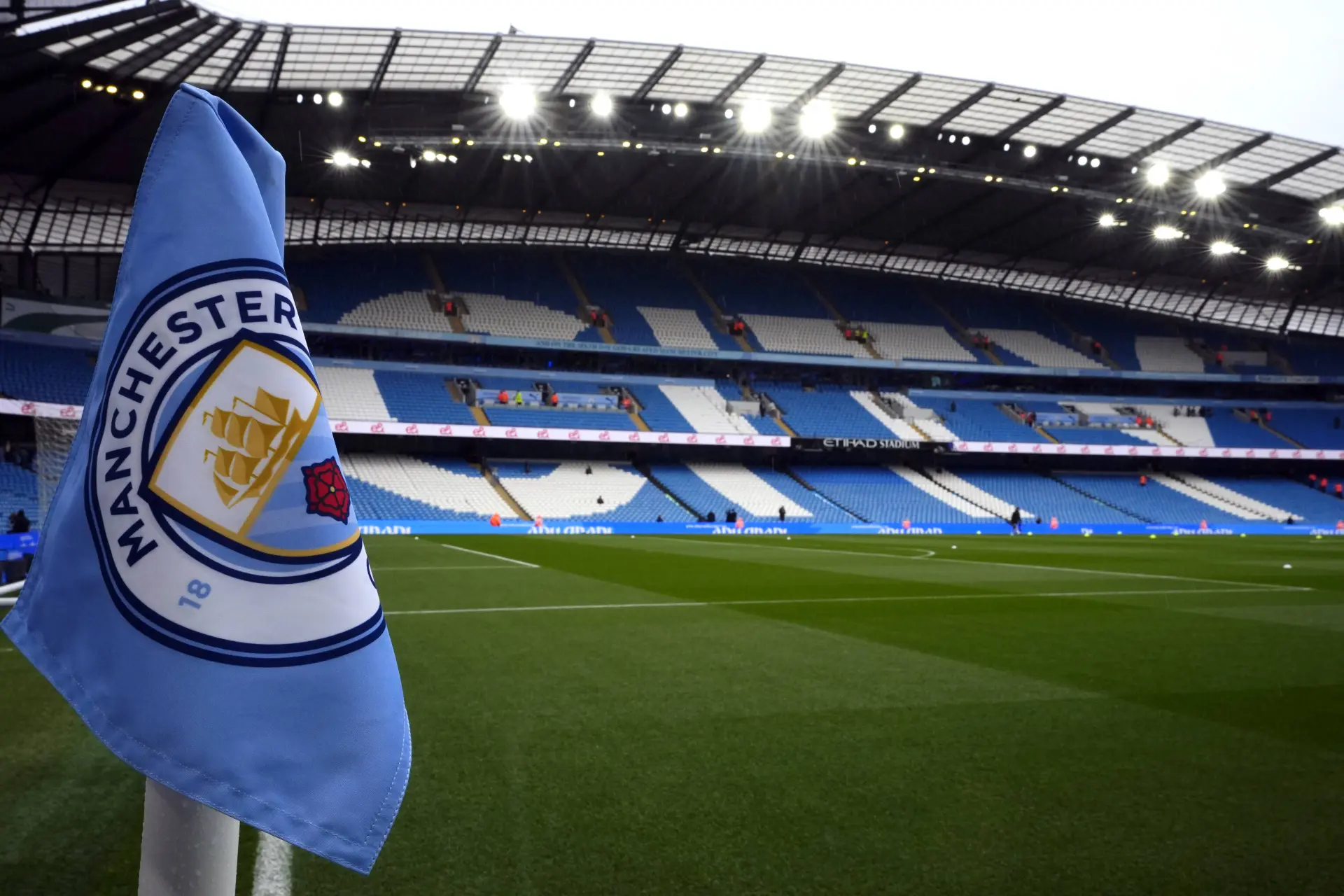 Manchester City en D2, l'Angleterre va savoir