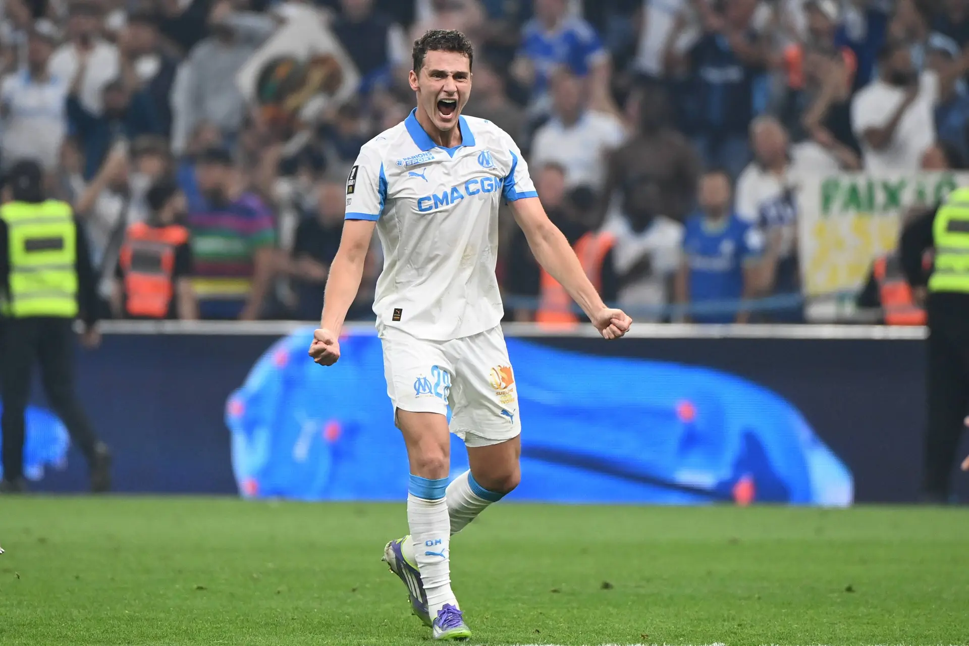 OM : Egan-Riley et Pavard impassables, Auxerre le vit mal