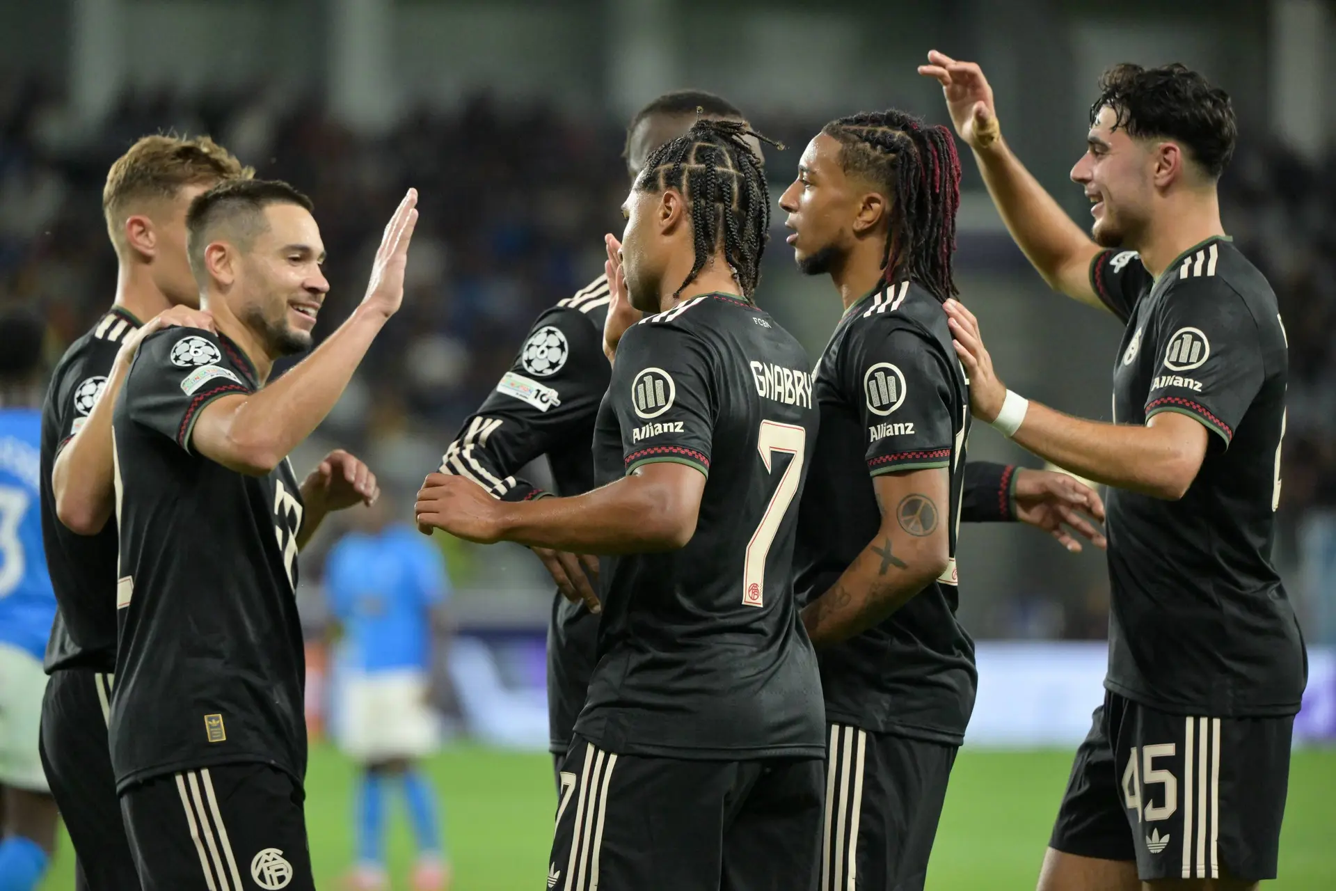 Trois clubs, dont le PSG, s’unissent contre le Bayern