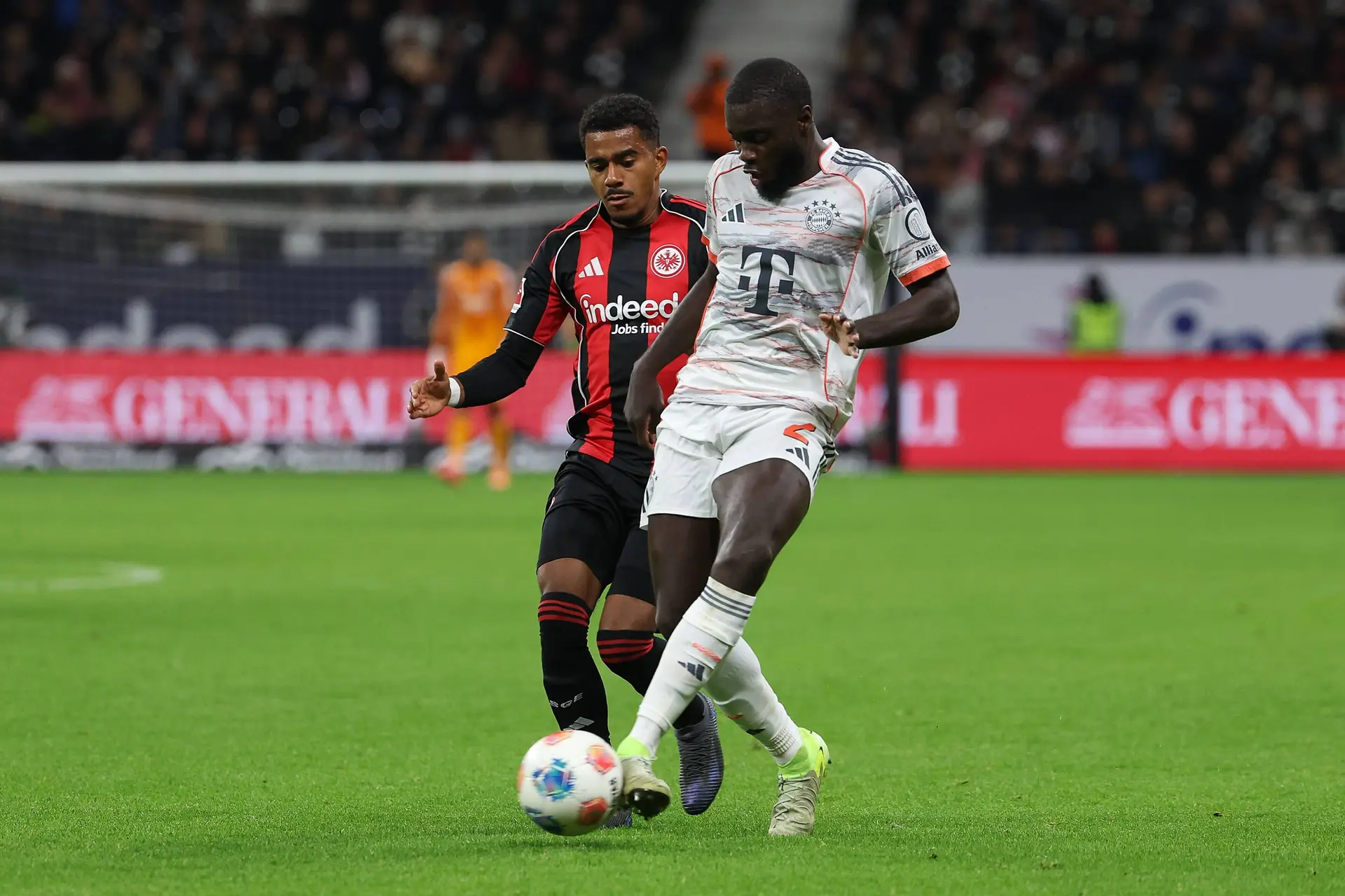 Le PSG viré de la course pour Upamecano