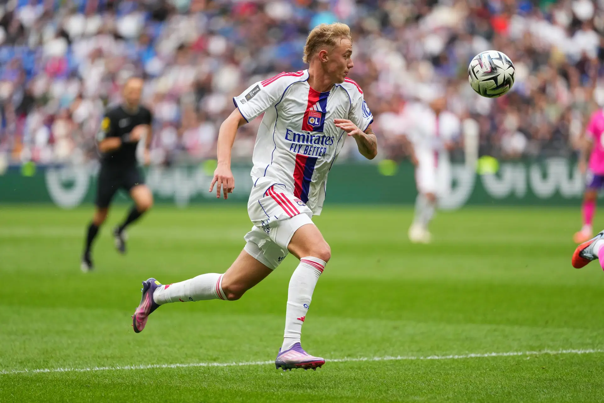 Trois buts à l'OL, il officialise son départ