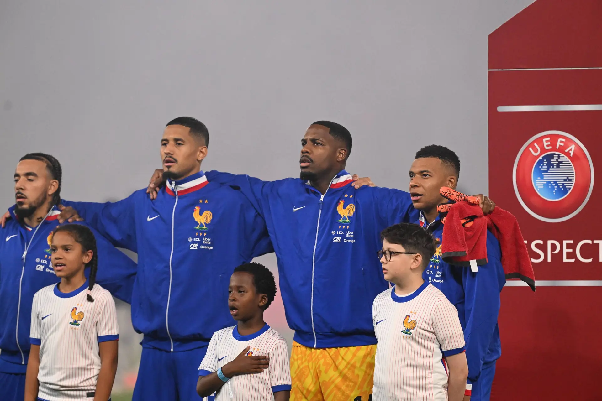 Maignan capitaine de la France en Islande