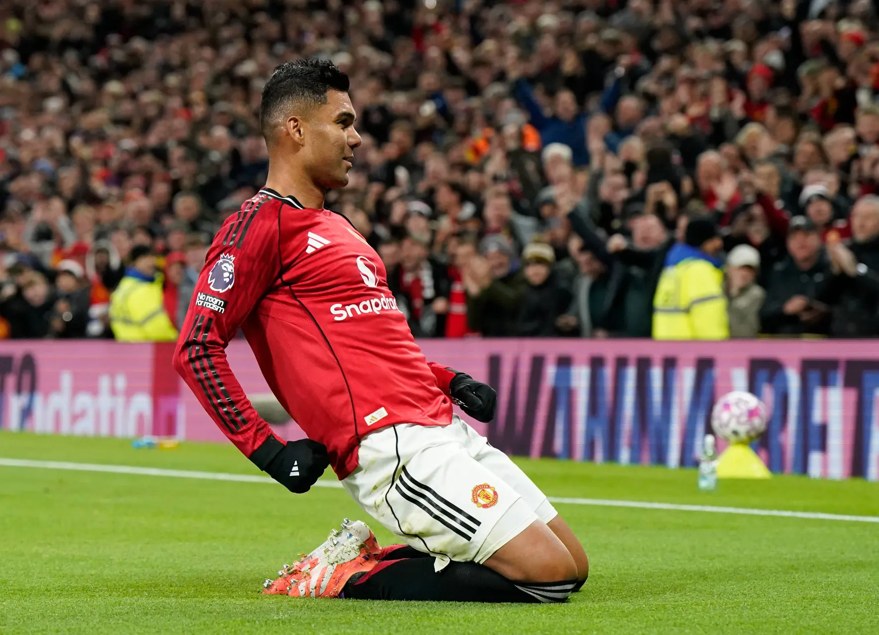 Ang : United remporte un troisième succès d'affilée