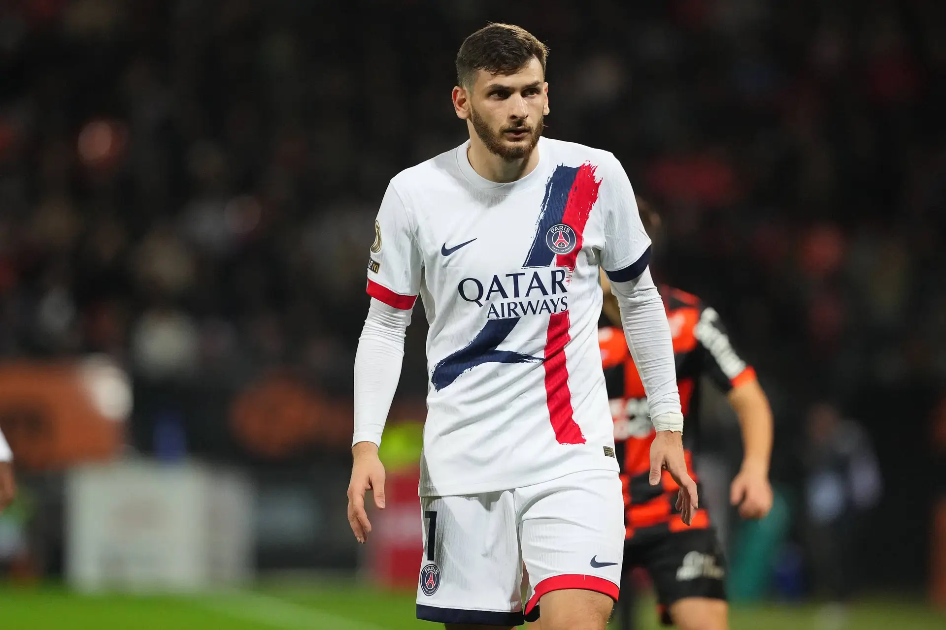 PSG : Khvicha Kvaratskhelia salement accusé par L’Equipe