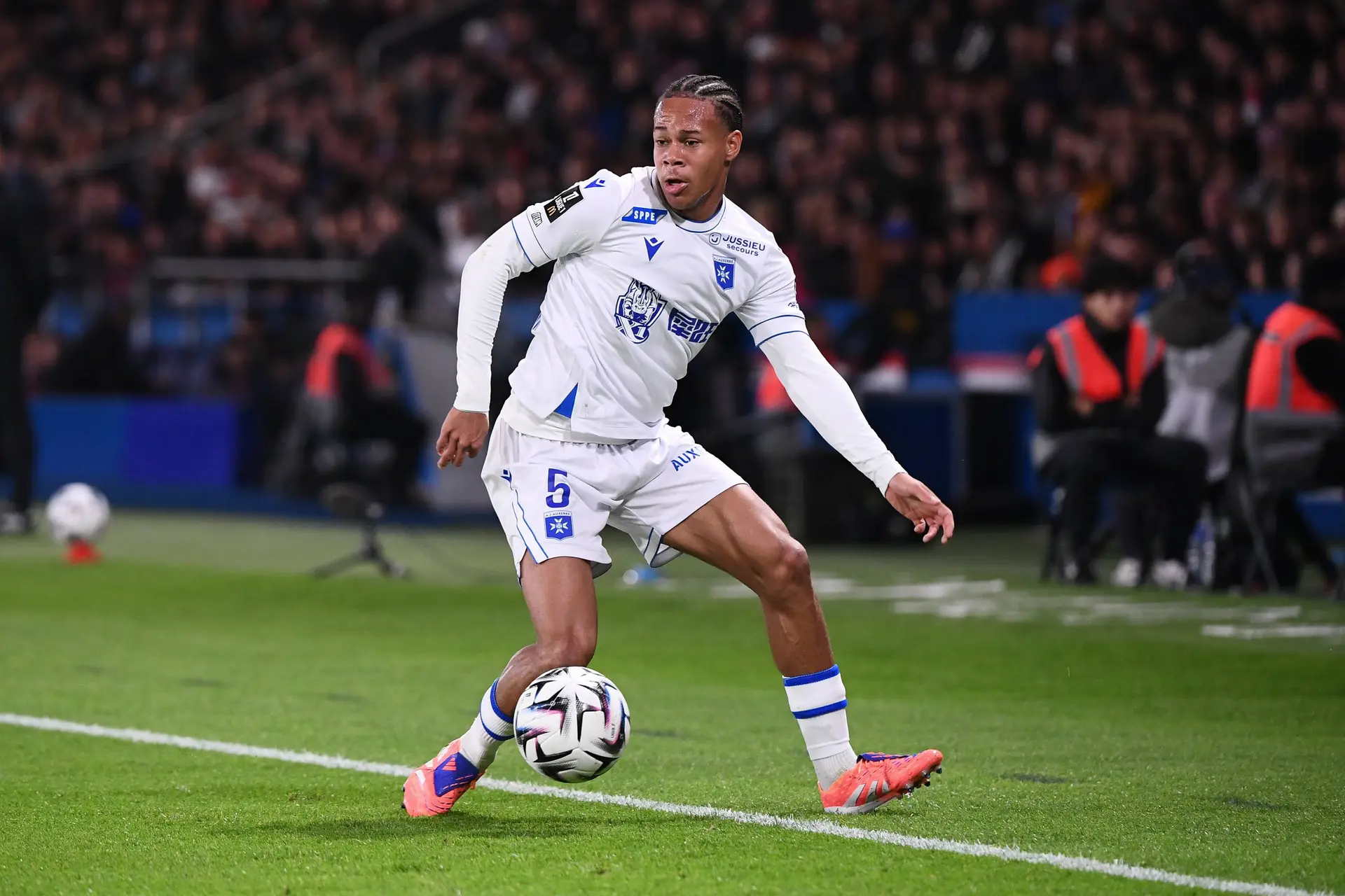 Rennes et Lens font enrager l'OL au mercato