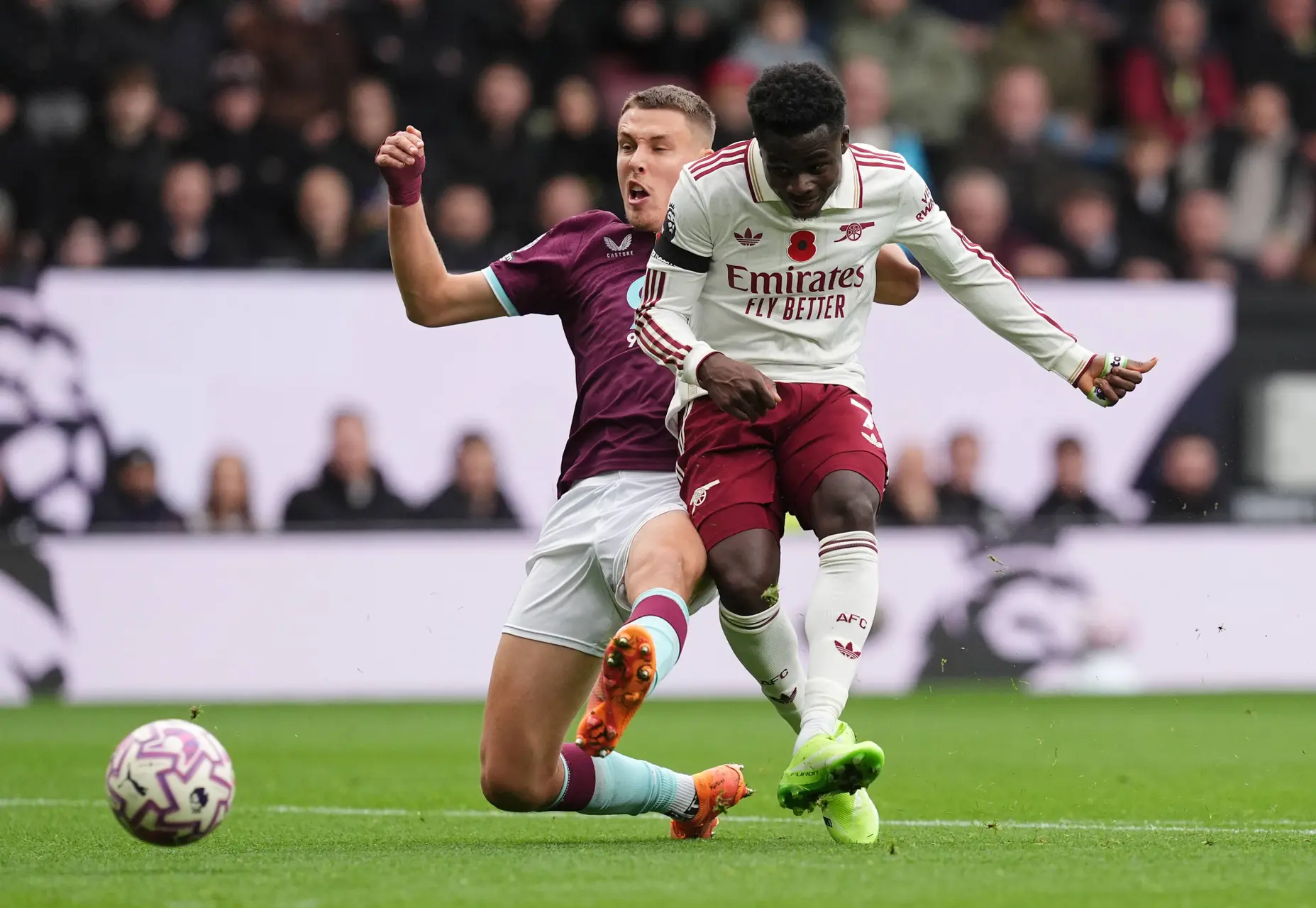 Ang : Arsenal s'envole, Man Utd cale