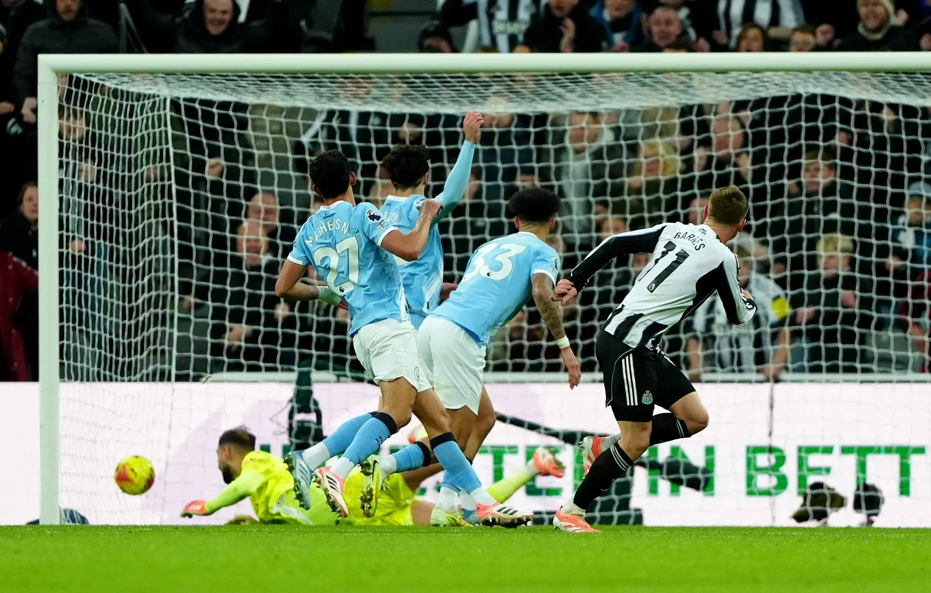 Ang : Manchester City se rate à Newcastle