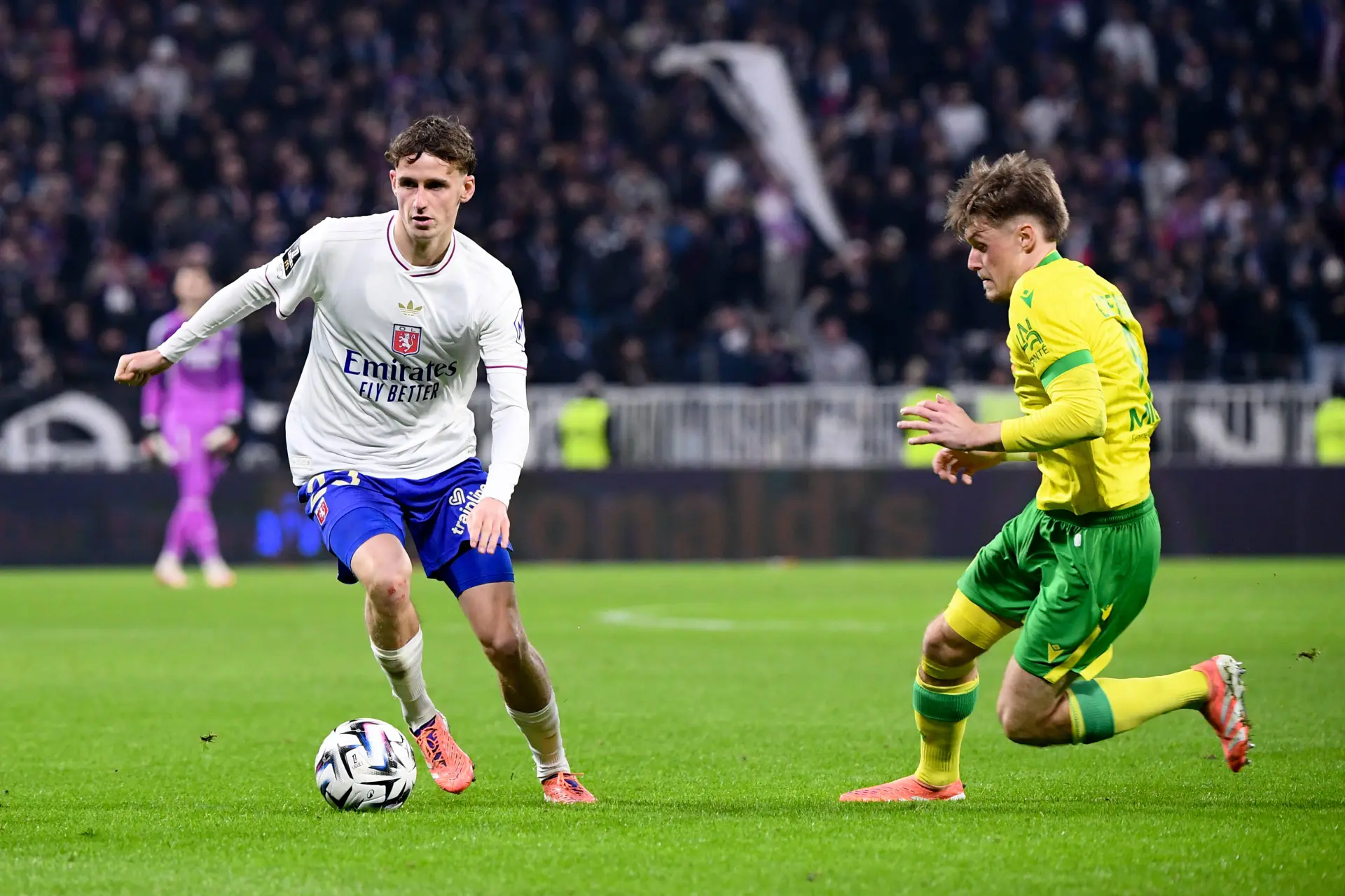 OL : Kang fait aussi bien que Textor sans argent