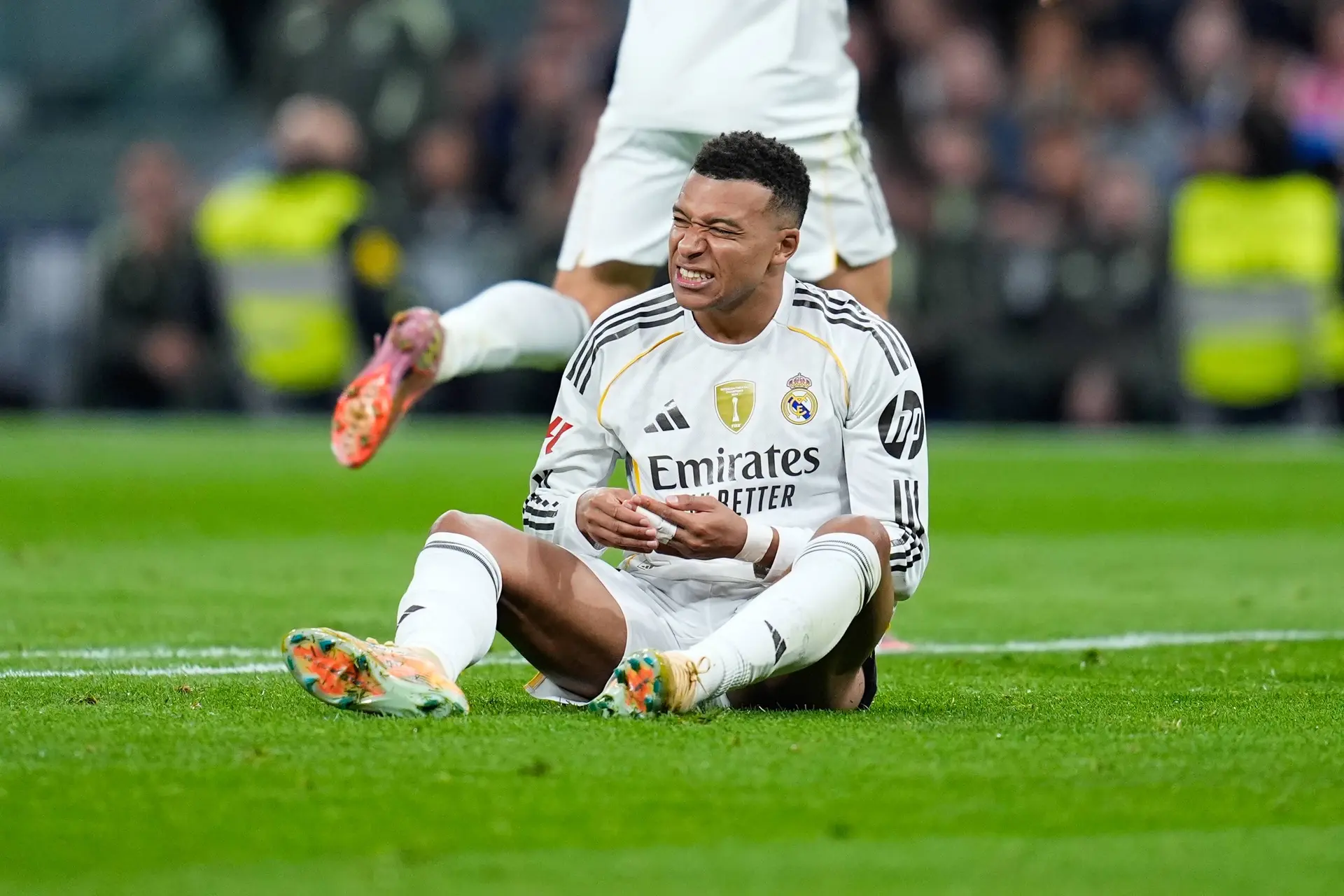 PSG : Mbappé sali, Sébastien Tarrago accuse Paris