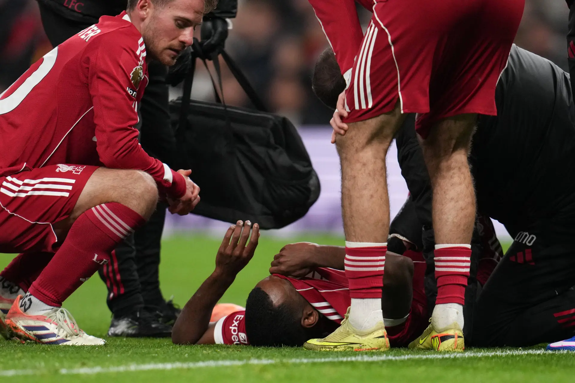 Jambe cassée et fin de saison pour Alexander Isak !