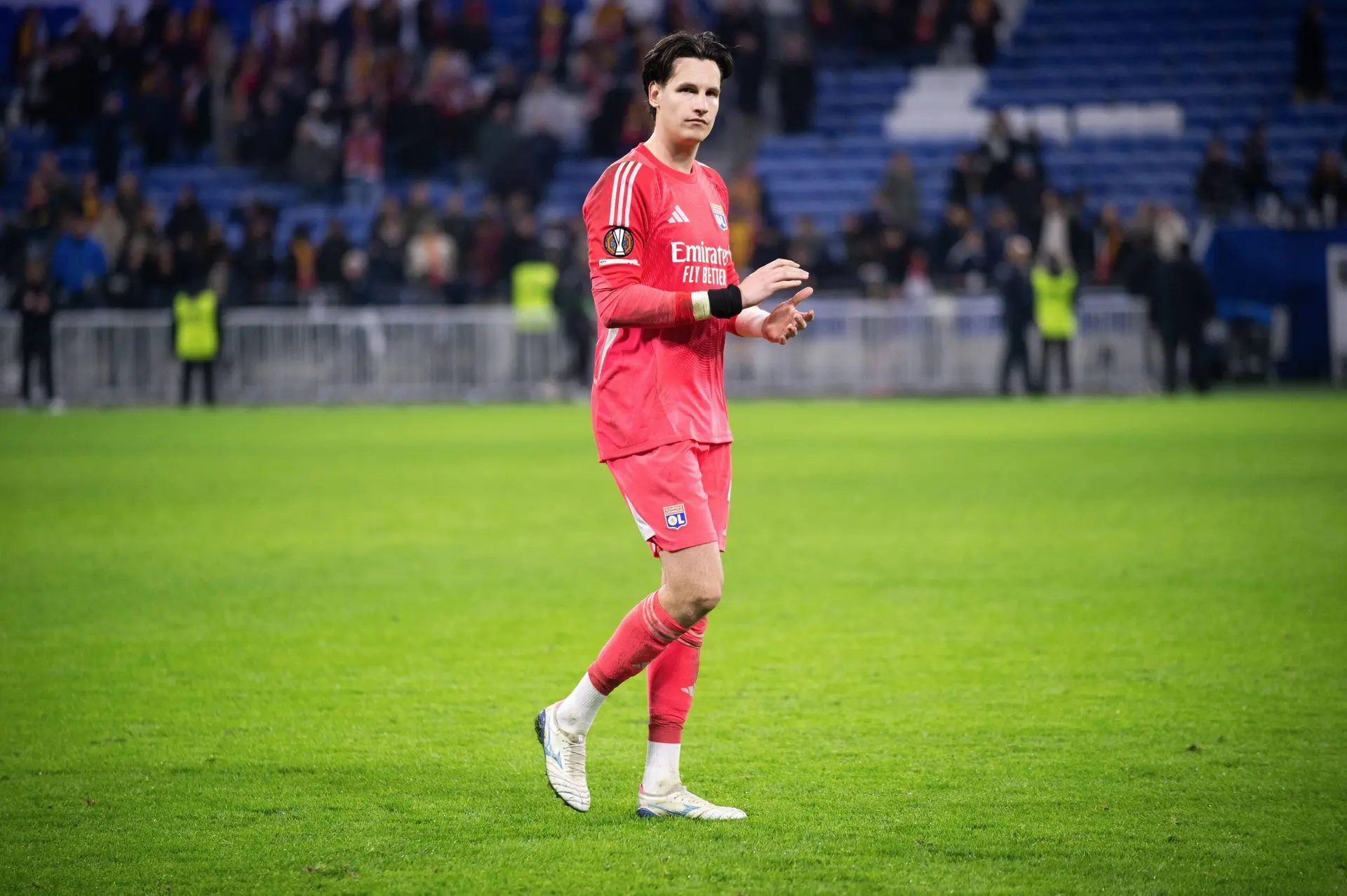 OL : Mécontent, il rêve de l'Angleterre