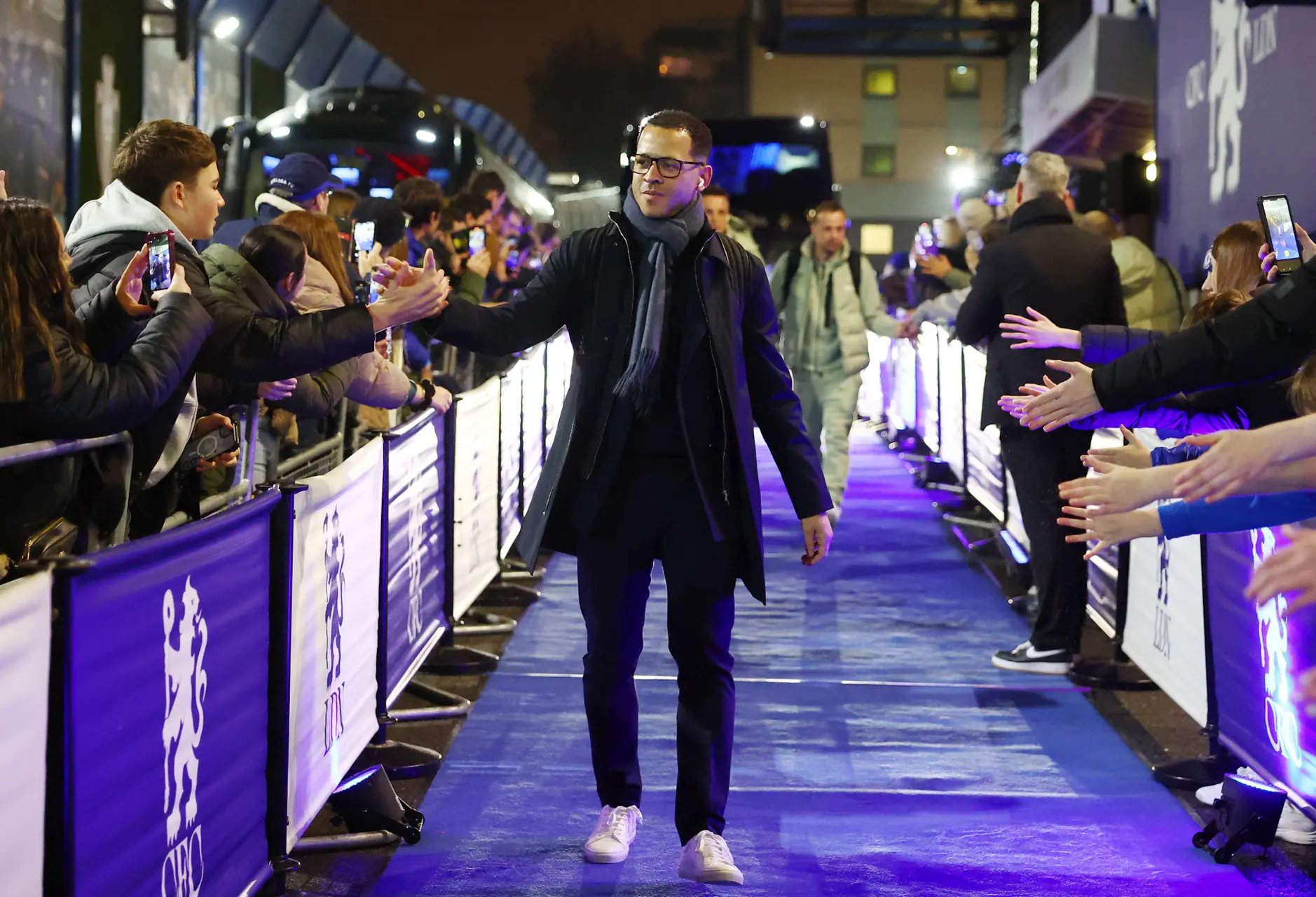 Chelsea : Premier clash pour Rosenior, le PSG sort le champagne