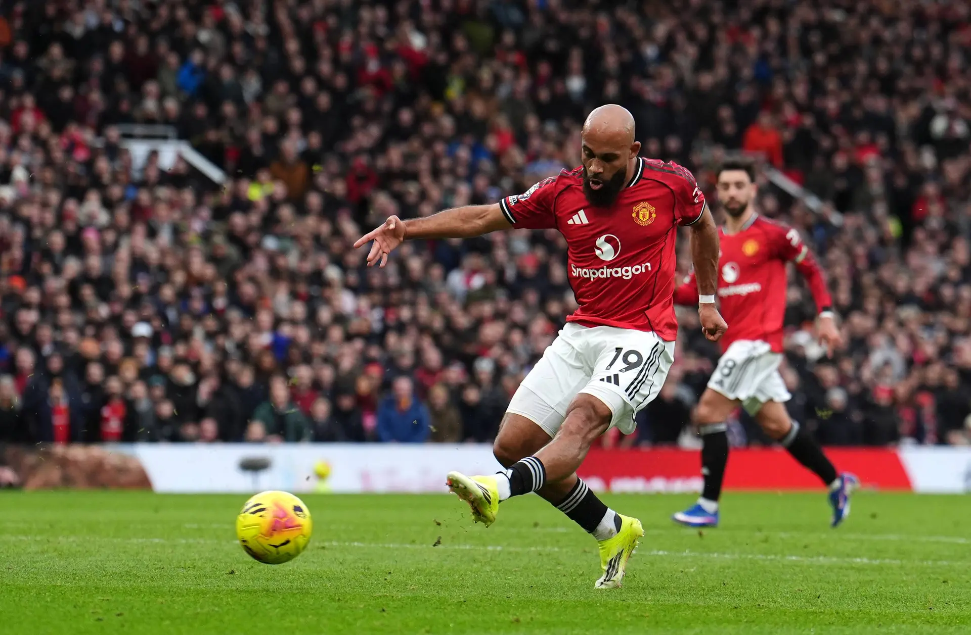 Le MU de Carrick balaye City
