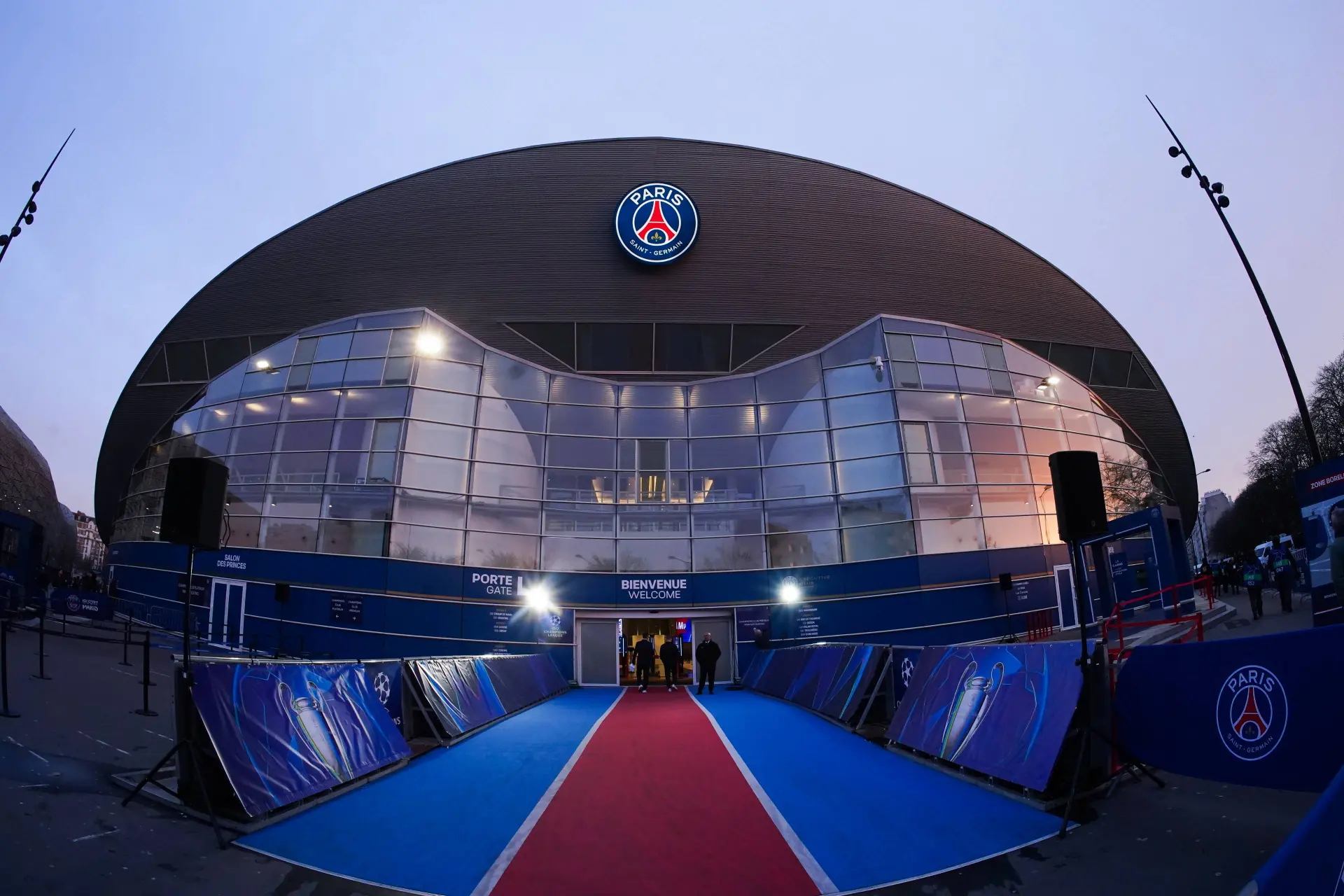 Le Parc des Princes bientôt vendu au PSG ?