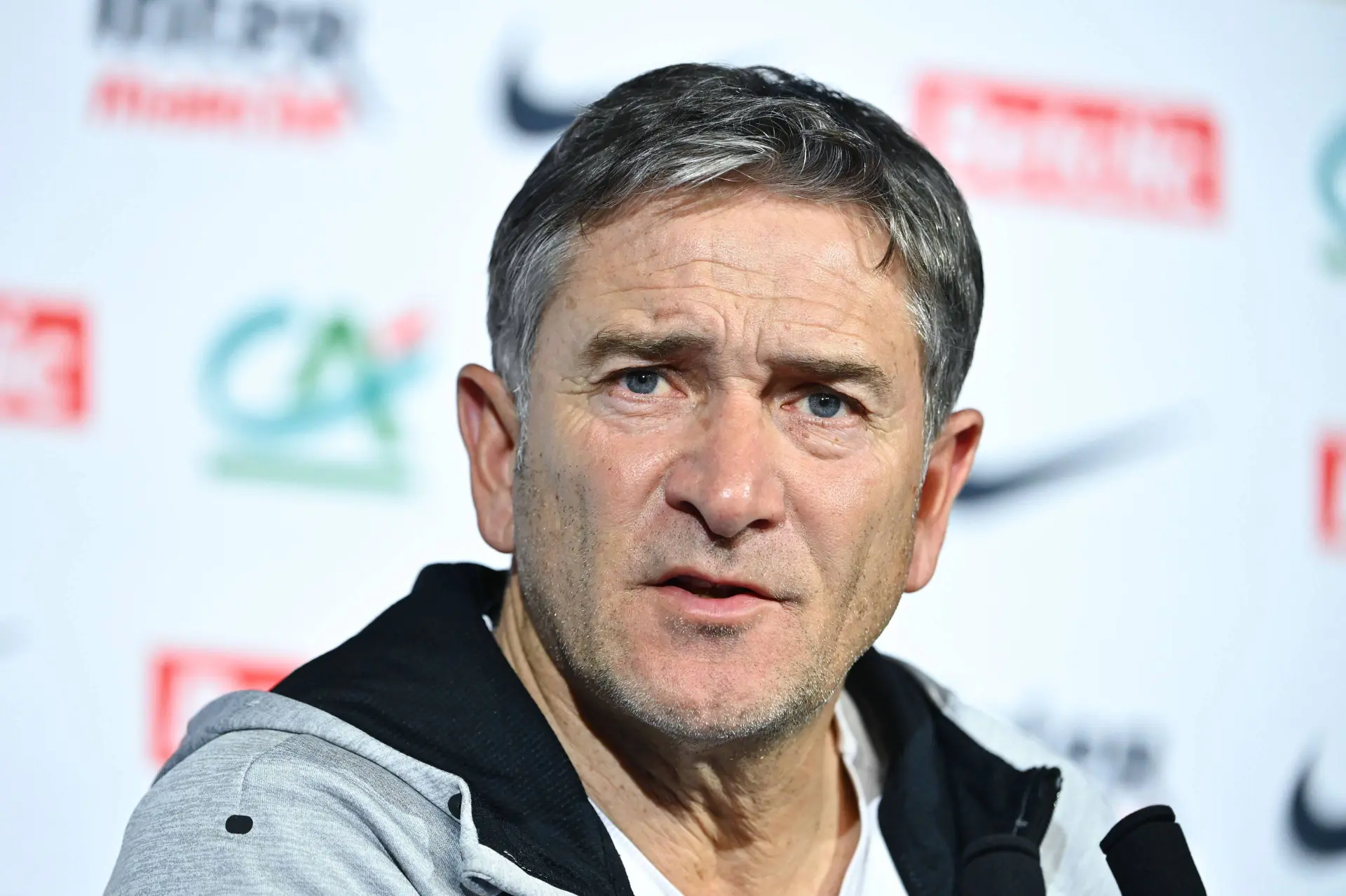 ASSE : Une question cruciale, Montanier botte en touche