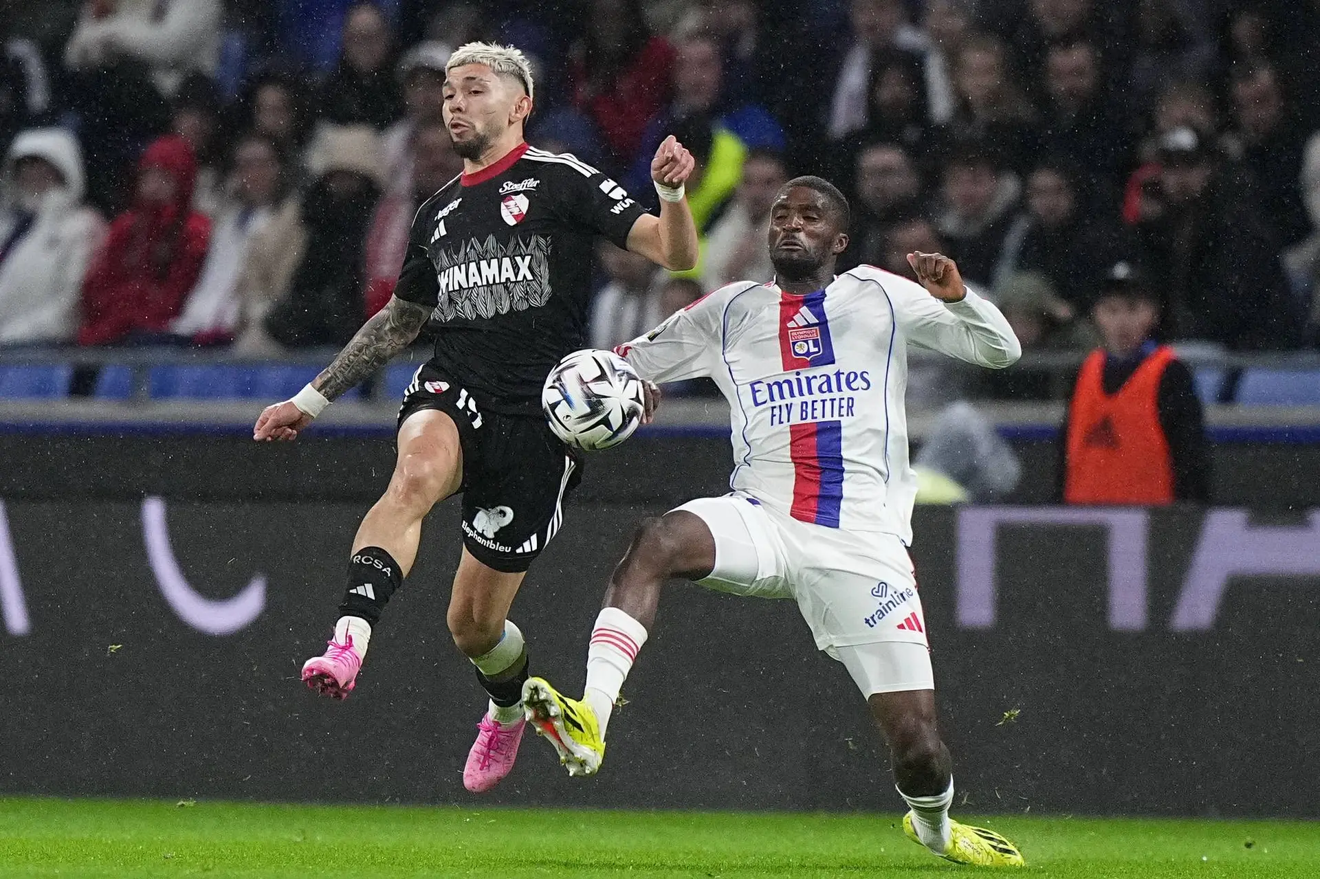 Strasbourg-OL, la nouvelle guerre qui excite la Ligue 1