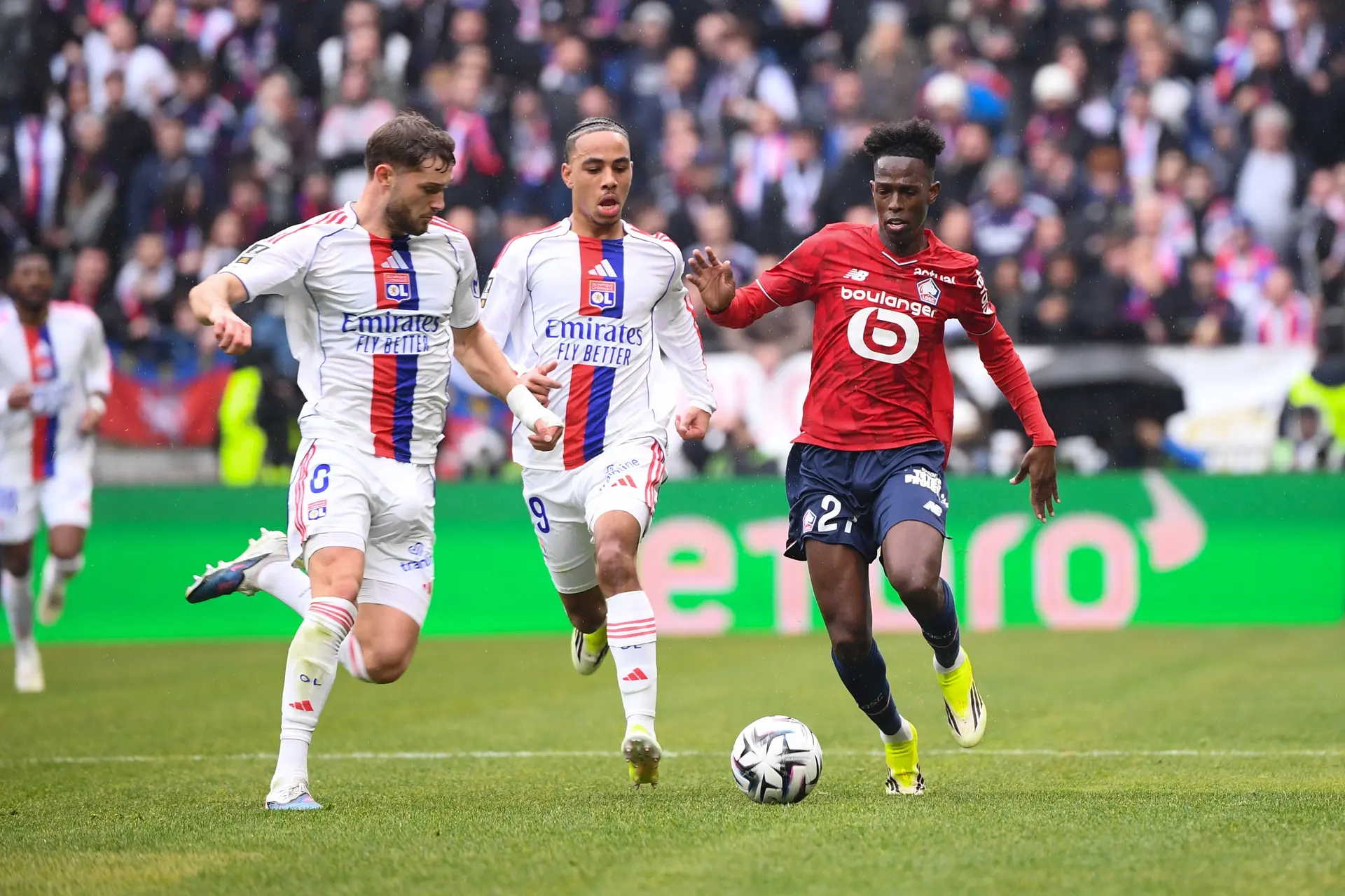 L1 : L'OL bat le LOSC et revient à hauteur de l'OM